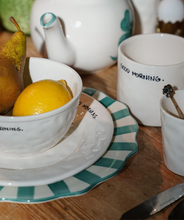 anna-nina-bord-groene-strepen-pine-scalloped-dinner-plate