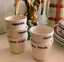 anna-nina-koffie-kopje-drama-queen-espresso-cup