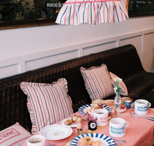 anna-nina-kussen-gestreept-rayure-frill-cushion