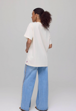 harper-yve-t-shirt-ecru-no-drama-club-aw25y307