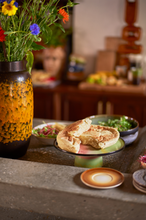 hk-living-schaal-70s-ceramics-plateau-m-licorice