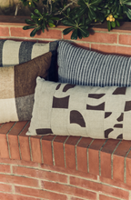 hkliving-kussen-striped-cushion-monochrome-70x40cm