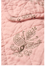 ib-laursen-deken-plaid-quilt-light-pink-dark-grey-block-pattern