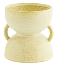 madam-stoltz-bloempot-geel