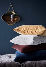 madam-stoltz-spiegel-brass-mirror-hexagonal