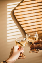 hk-living-wijnglas-roze-swirl-wine-glass-nude