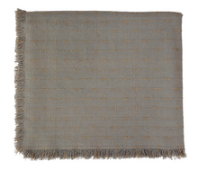 madam-stoltz-checked-tablecloth-grijs-tafelkleed