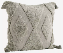 madam-stoltz-kussen-cushion-cover-with-tufting