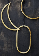 madam-stoltz-wandhanger-maan-hanging-iron-moon