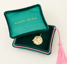 anna-nina-bedel-memorable-friendship-charm