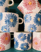 anna-nina-mok-rose-garden-mug