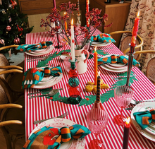 anna-nina-tafelkleed-christmas-wreath-tablecloth