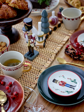 bloomingville-taart-rood-met-hartjes-plateau-jolly