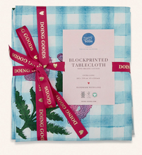 doing-goods-iris-tafelkleed-blauw