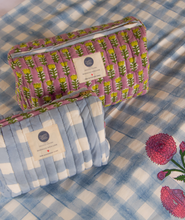 doing-goods-nova-make-up-bag-medium-blauw