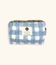 doing-goods-nova-make-up-bag-medium-blauw