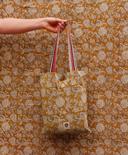 doing-goods-plaid-botanical-single-throw-in-draagtas