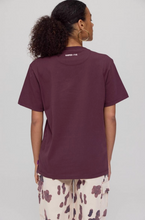  harper-yve-t-shirt-bruin-a-little-bit-dramatic