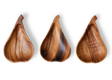 hk-living-kom-acacia-pear-bowl-m