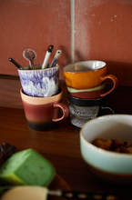 hk-living-mok-americano-yeti-70s-ceramics-koffiekop