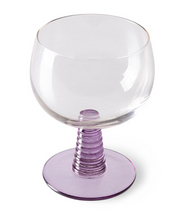 hk-living-wijnglas-paars-swirl-wine-glass-low-purple