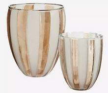 madam-stoltz-glazen-vaas-met-gouden-strepen-striped-glass-vase