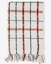 madam-stoltz-plaid-sprei-recycled-cotton-throw-off-white-black-coral