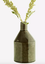 madam-stoltz-vaas-stoneware-vase-groen-green